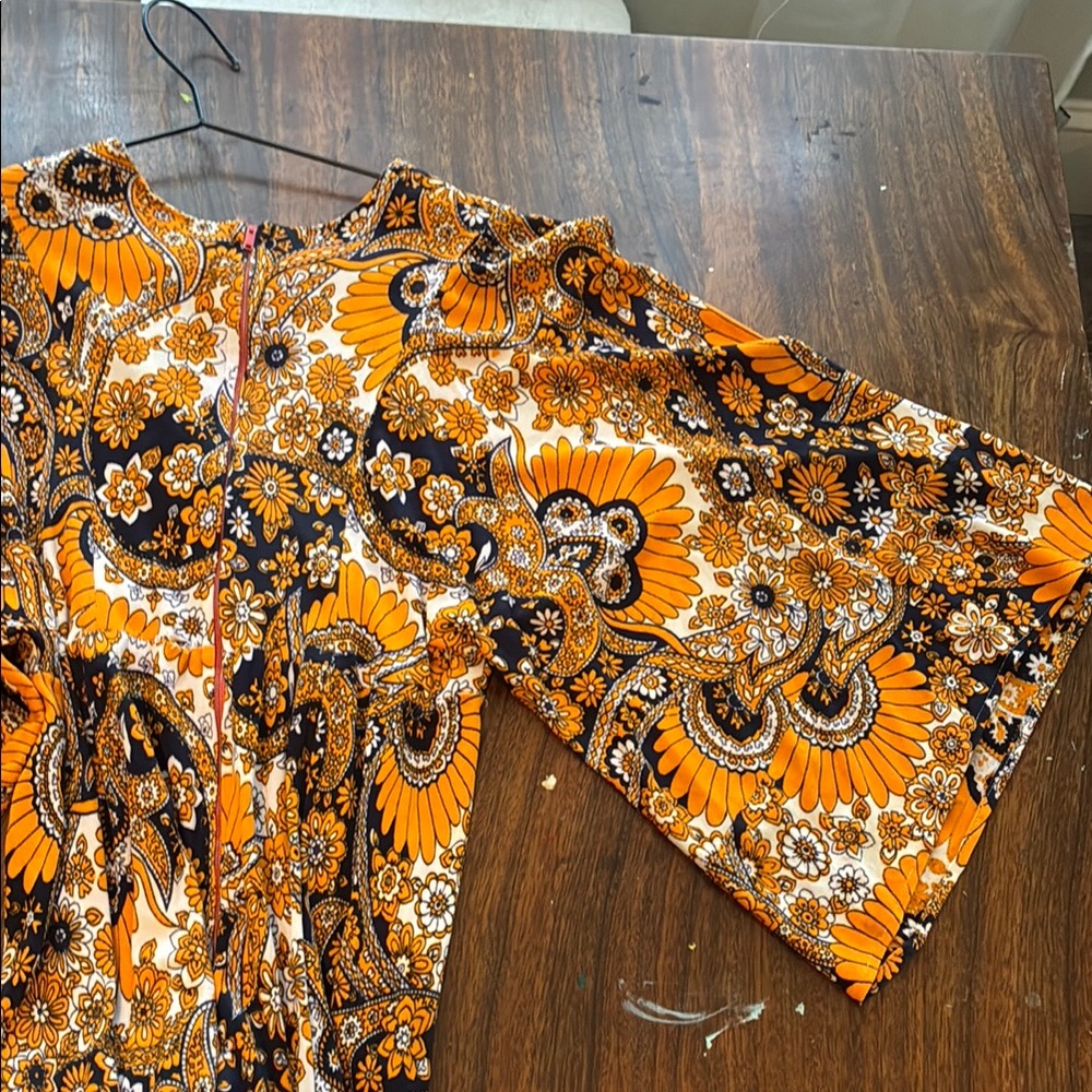 1970s Mexican dress. Orange, blue white maxi. Bishop Sleeves zipper back. - Picture 5 of 7